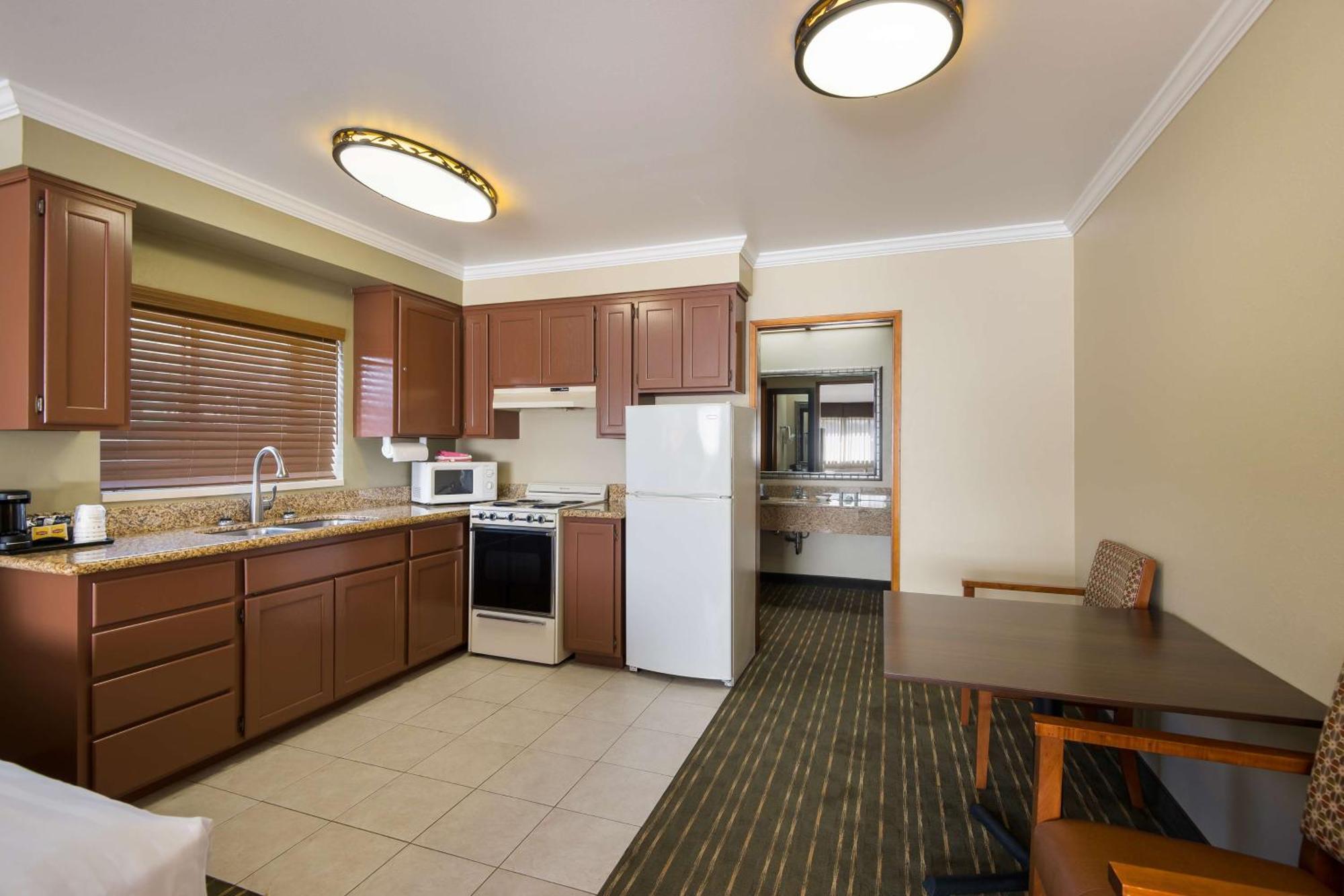 Best Western Holiday Hotel Coos Bay Εξωτερικό φωτογραφία